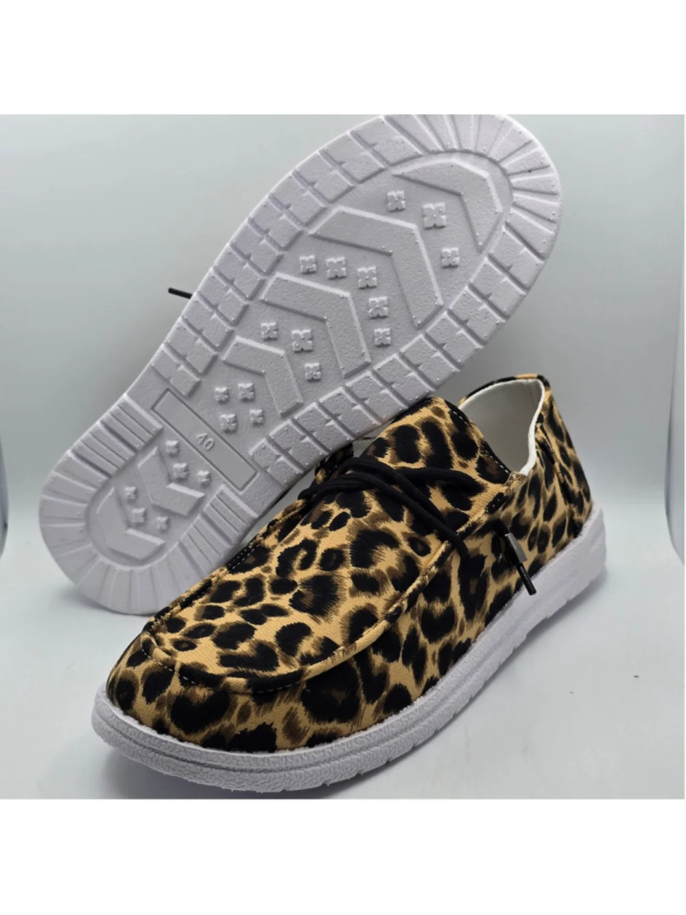 Women's Unbranded Leopard Print Slip-On Sneakers Tan Black Size 9